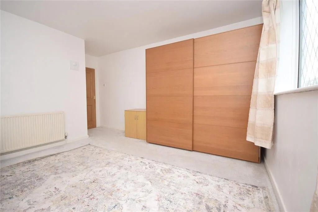 5 bedroom detached house for rent