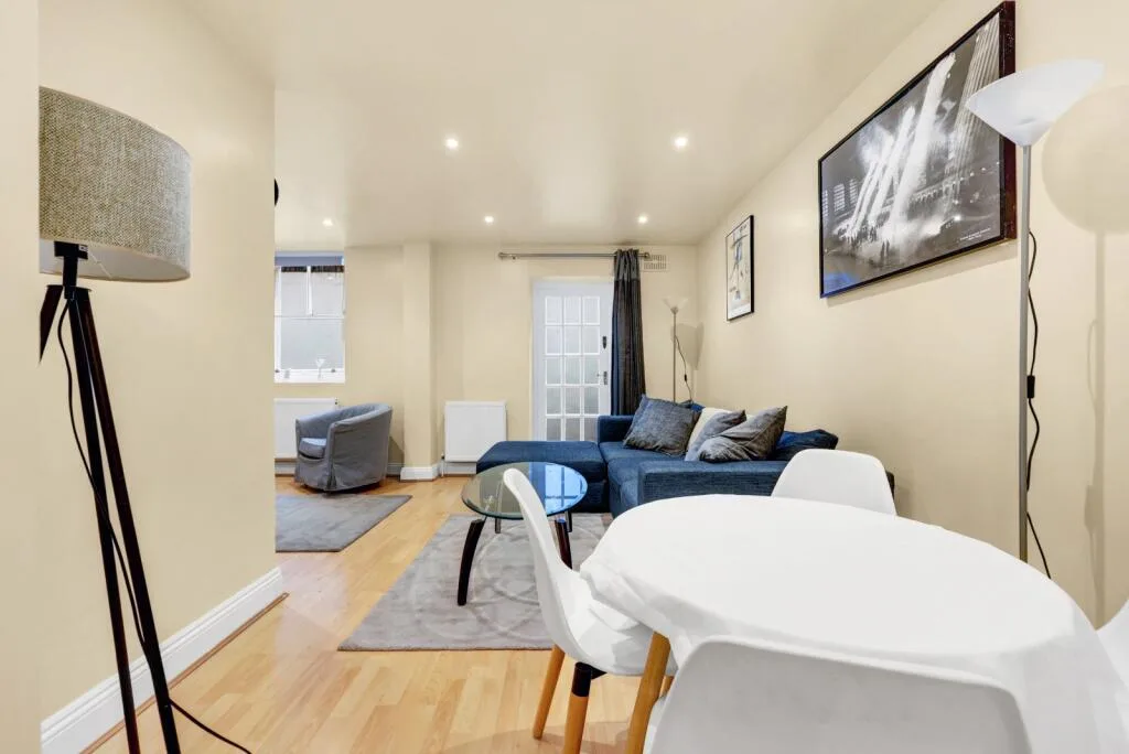 3 bedroom apartment for rent