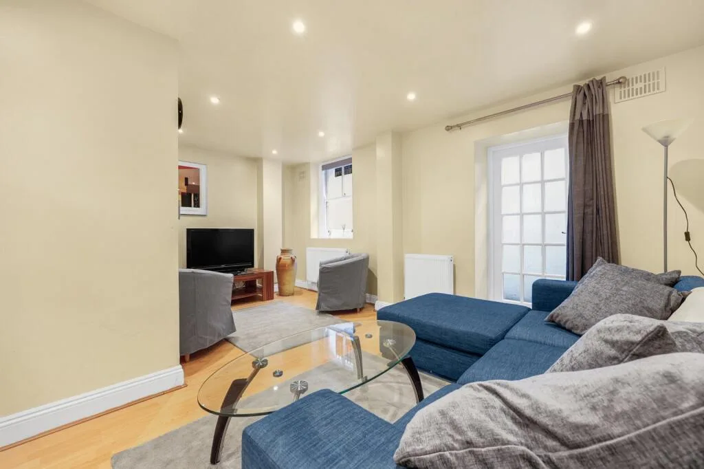 3 bedroom apartment for rent