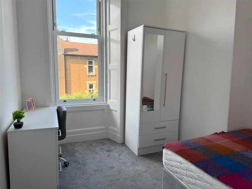 4 bedroom apartment for rent