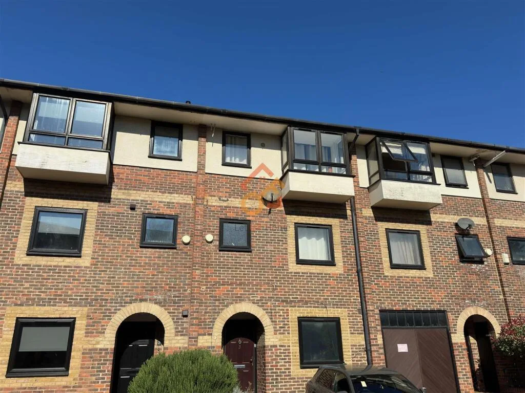 4 bedroom house for rent