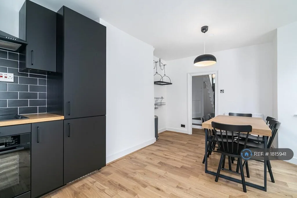 4 bedroom terraced house for rent