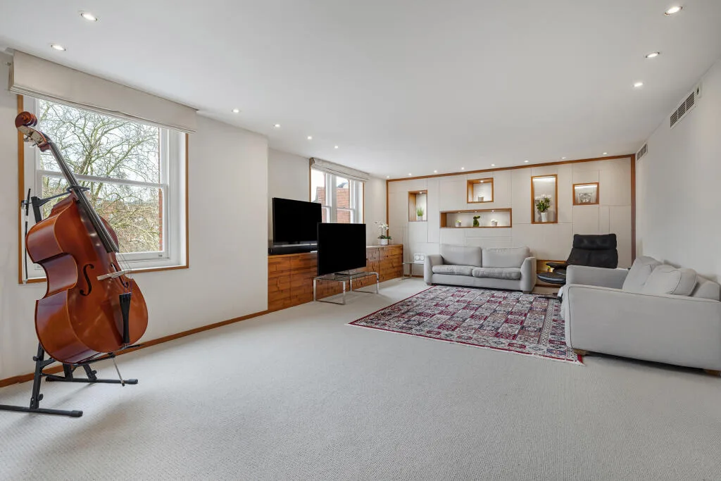 4 bedroom duplex for rent