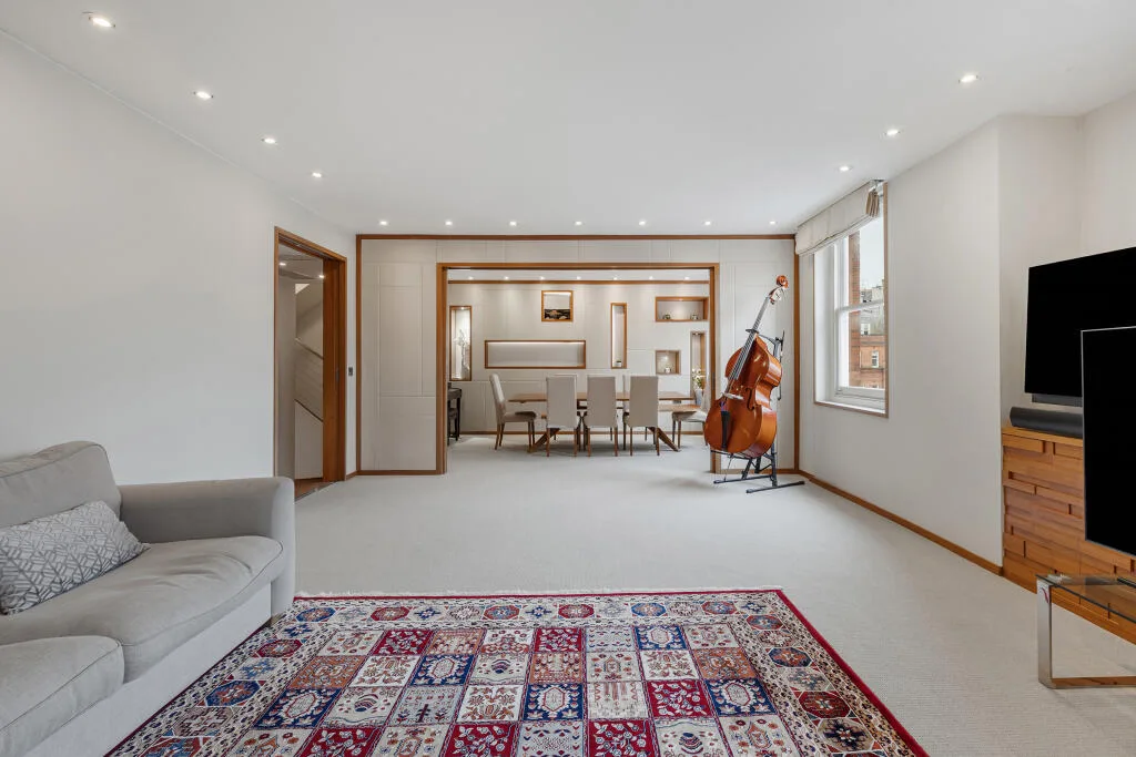 4 bedroom duplex for rent