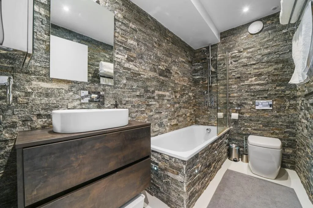 2 bedroom duplex for rent