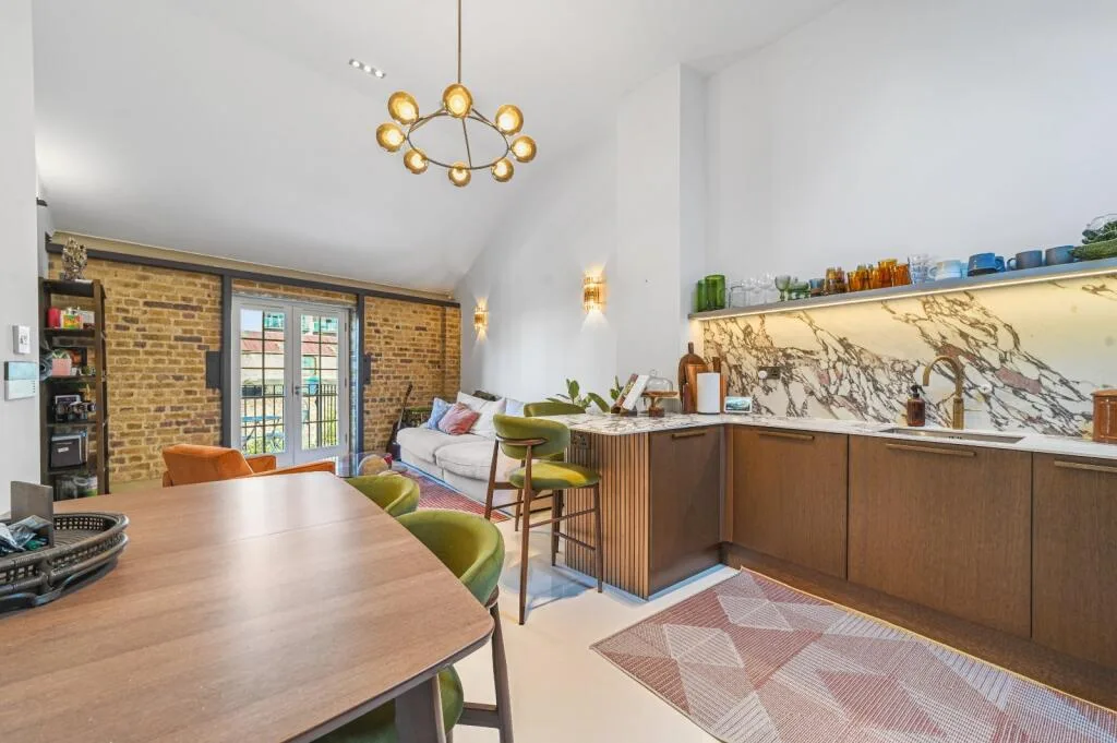 2 bedroom duplex for rent