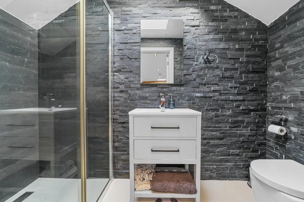 2 bedroom duplex for rent