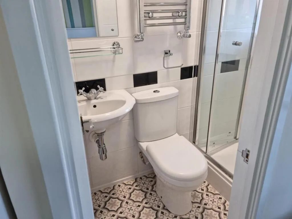 4 bedroom terraced house for rent