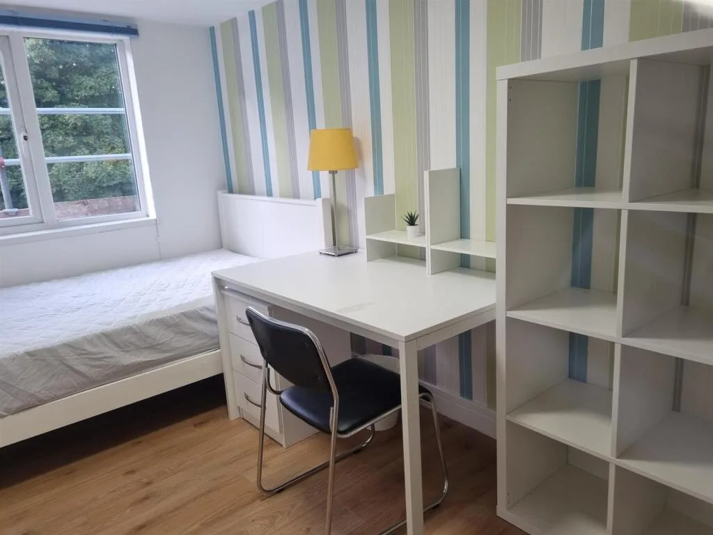 4 bedroom terraced house for rent