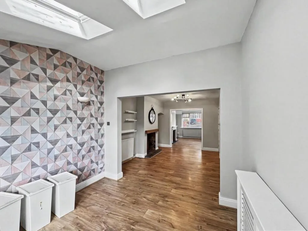 3 bedroom semi-detached house for rent