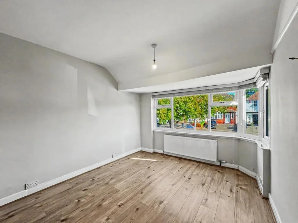 3 bedroom semi-detached house for rent
