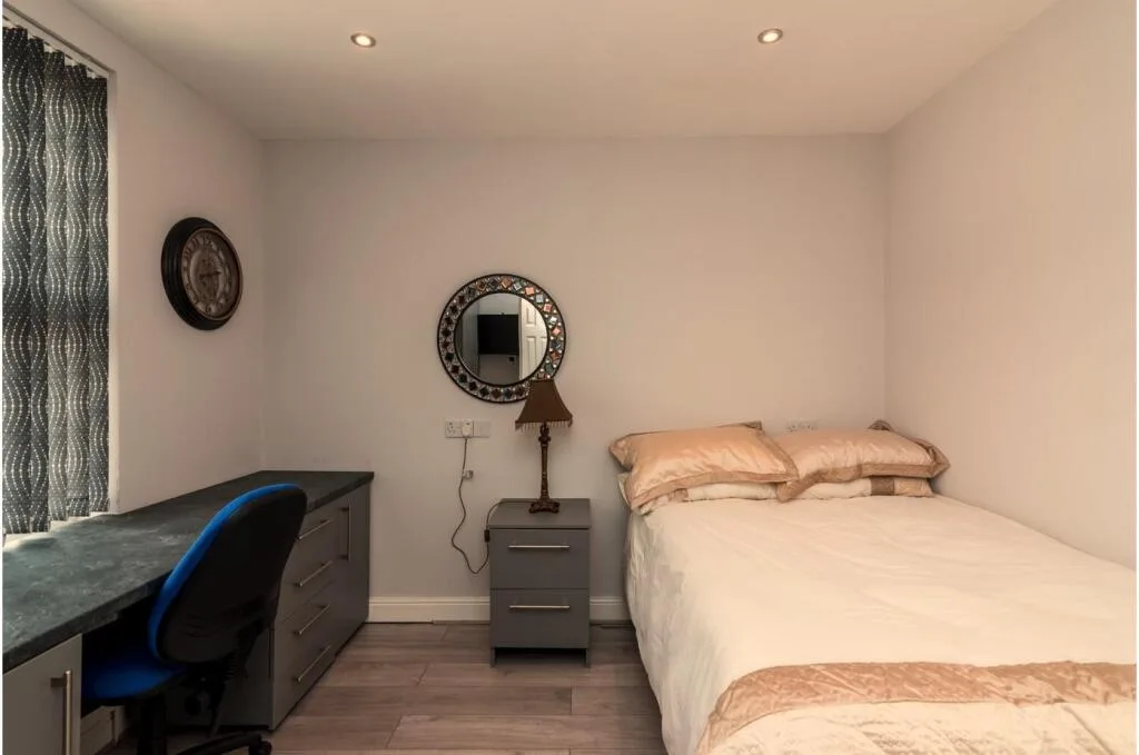 5 bedroom terraced house for rent