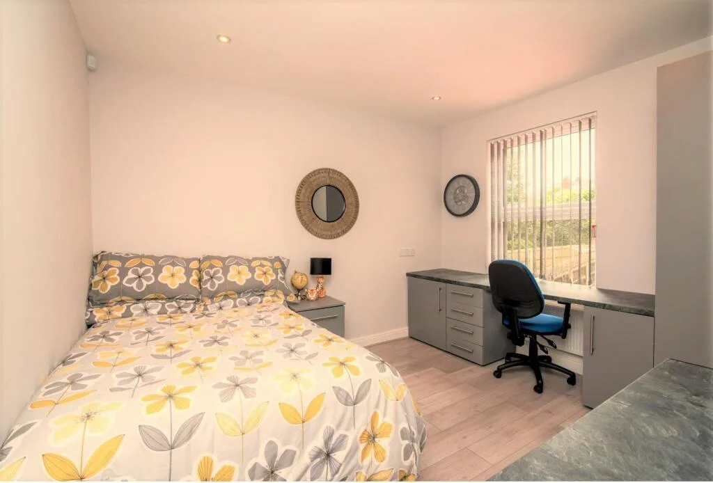 5 bedroom terraced house for rent