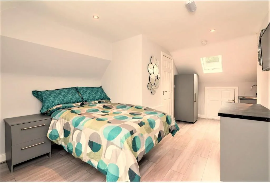 5 bedroom terraced house for rent