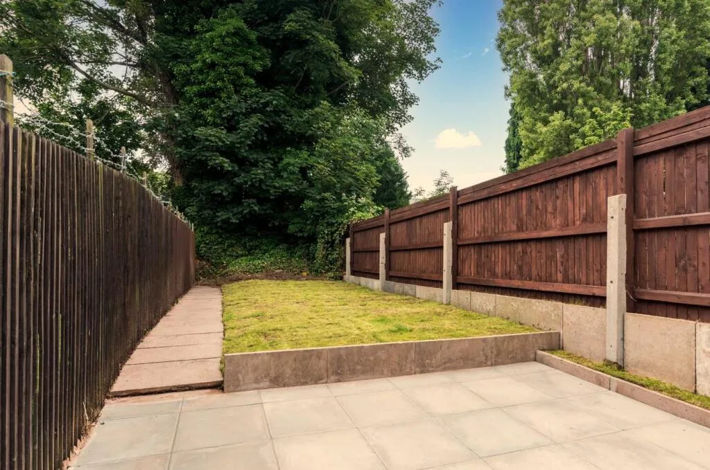 5 bedroom terraced house for rent