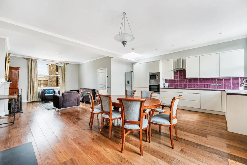 3 bedroom flat for rent