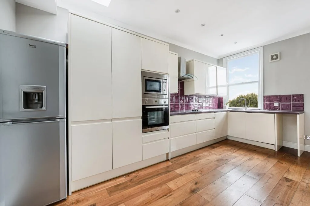 3 bedroom flat for rent