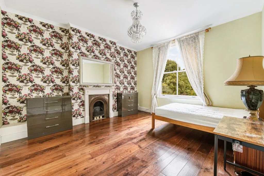 3 bedroom flat for rent