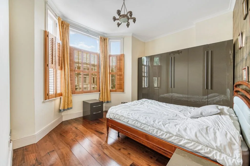 3 bedroom flat for rent