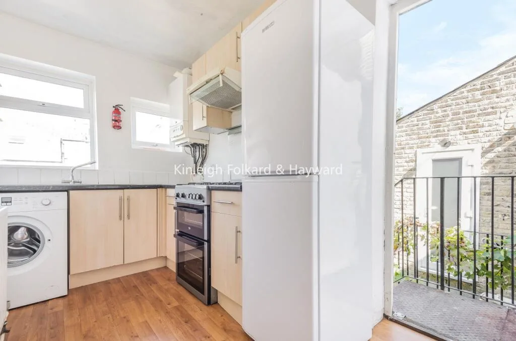 3 bedroom flat for rent