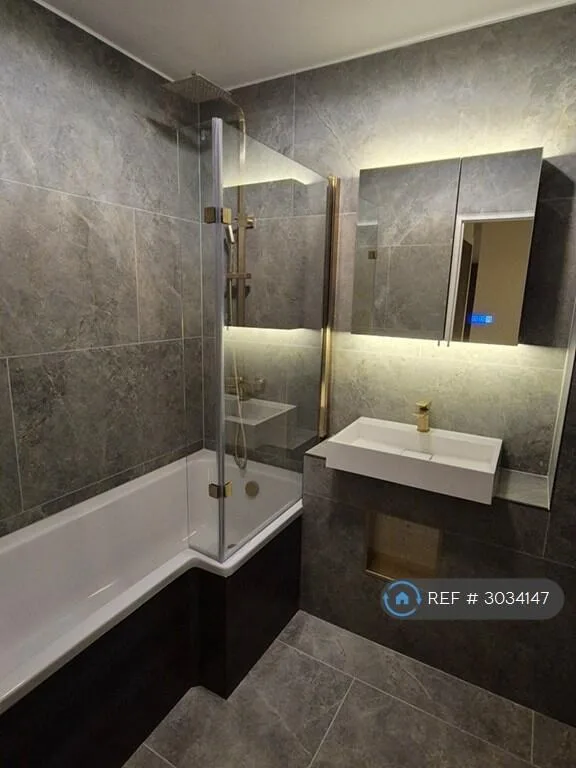 2 bedroom maisonette for rent