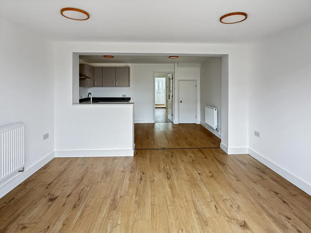 3 bedroom end of terrace house for rent
