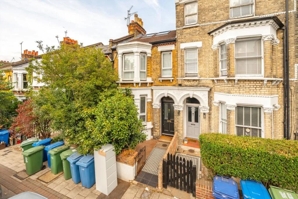 4 bedroom terraced house for rent