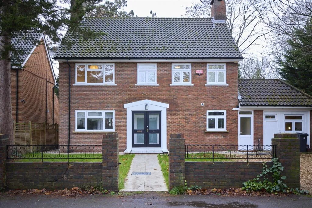 5 bedroom detached house for rent