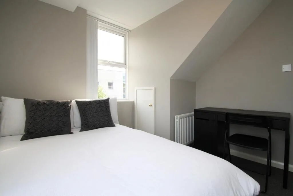 6 bedroom terraced house for rent