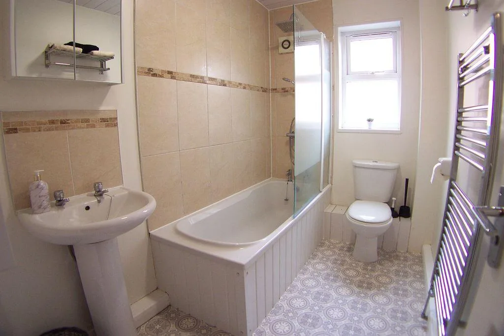 3 bedroom flat for rent