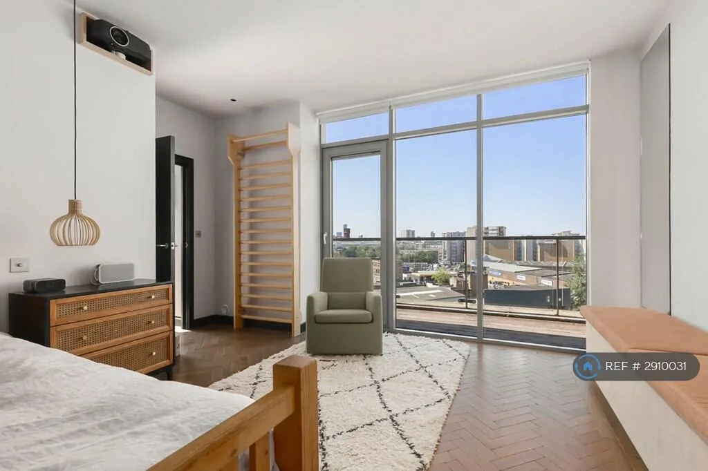 2 bedroom penthouse for rent