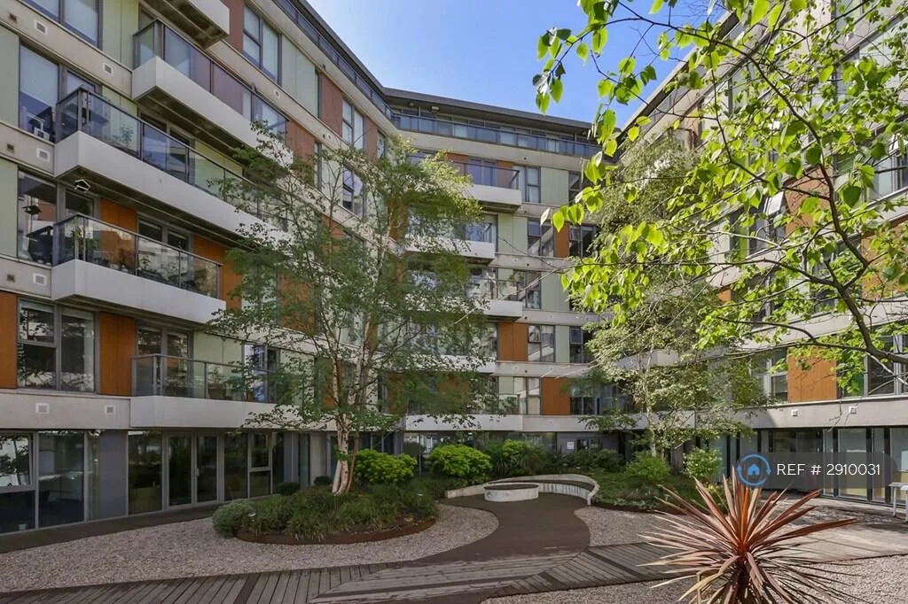 2 bedroom penthouse for rent
