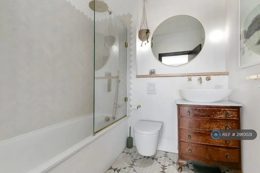 2 bedroom penthouse for rent