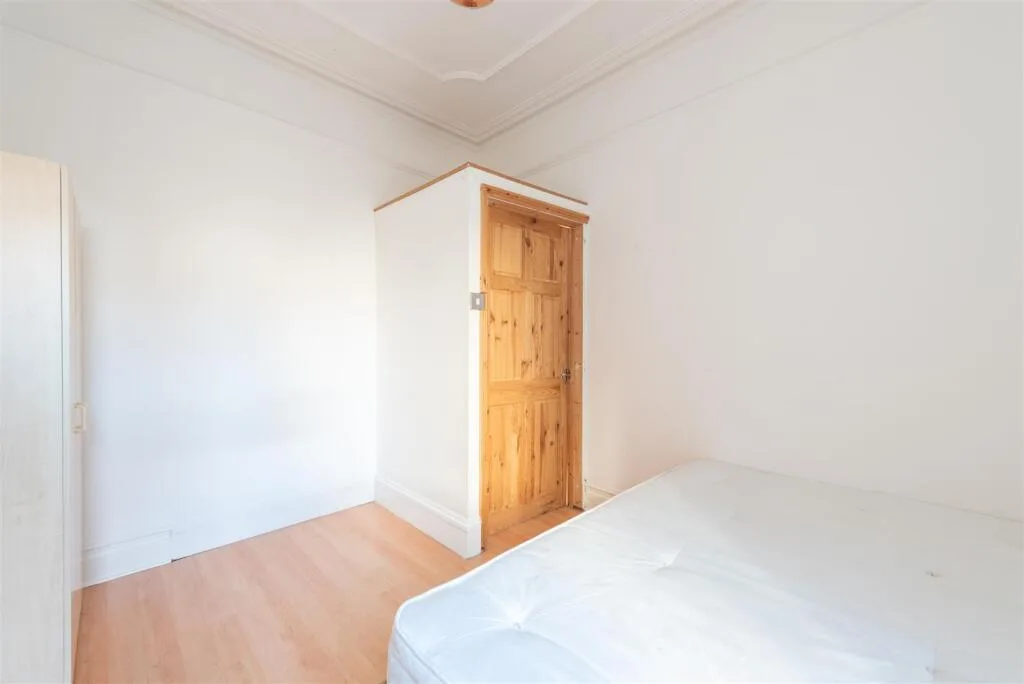 2 bedroom ground floor flat for rent