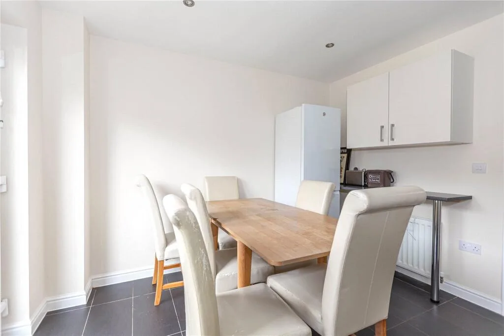1 bedroom semi-detached house for rent