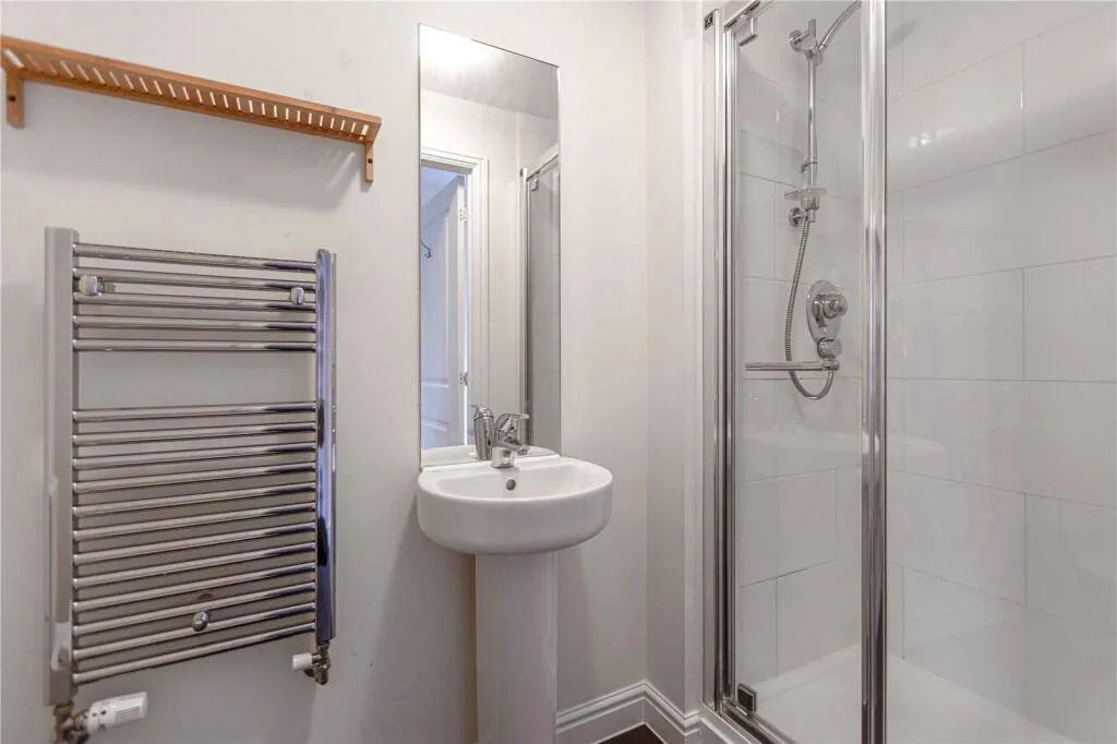 1 bedroom semi-detached house for rent
