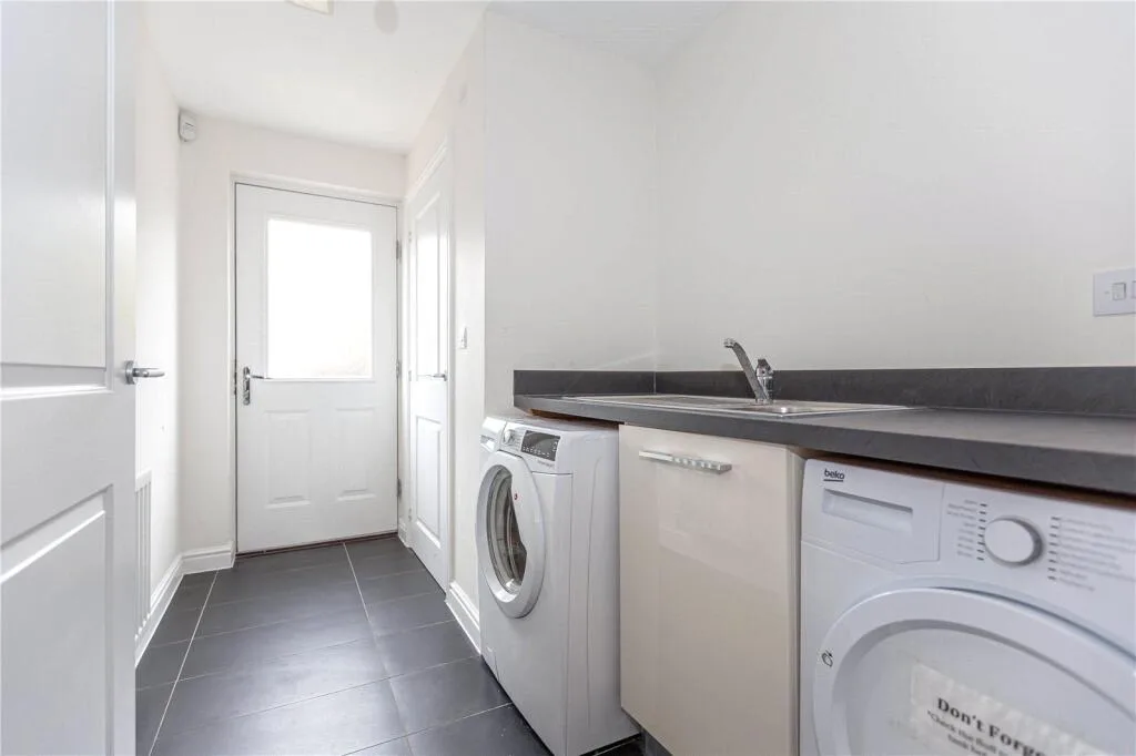 1 bedroom semi-detached house for rent