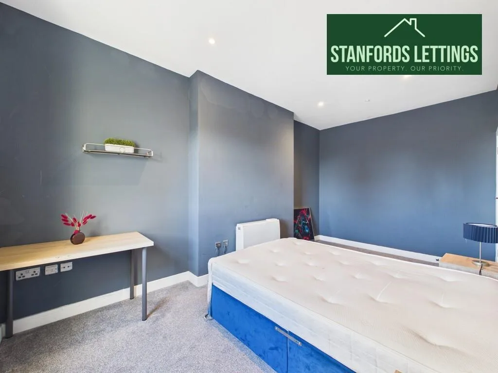 2 bedroom maisonette for rent