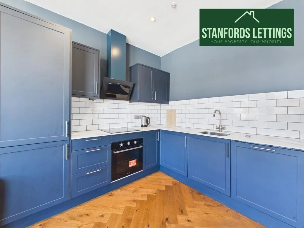2 bedroom maisonette for rent