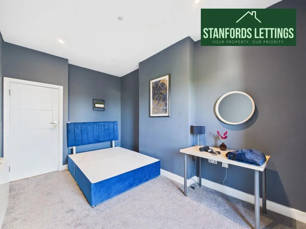 2 bedroom maisonette for rent