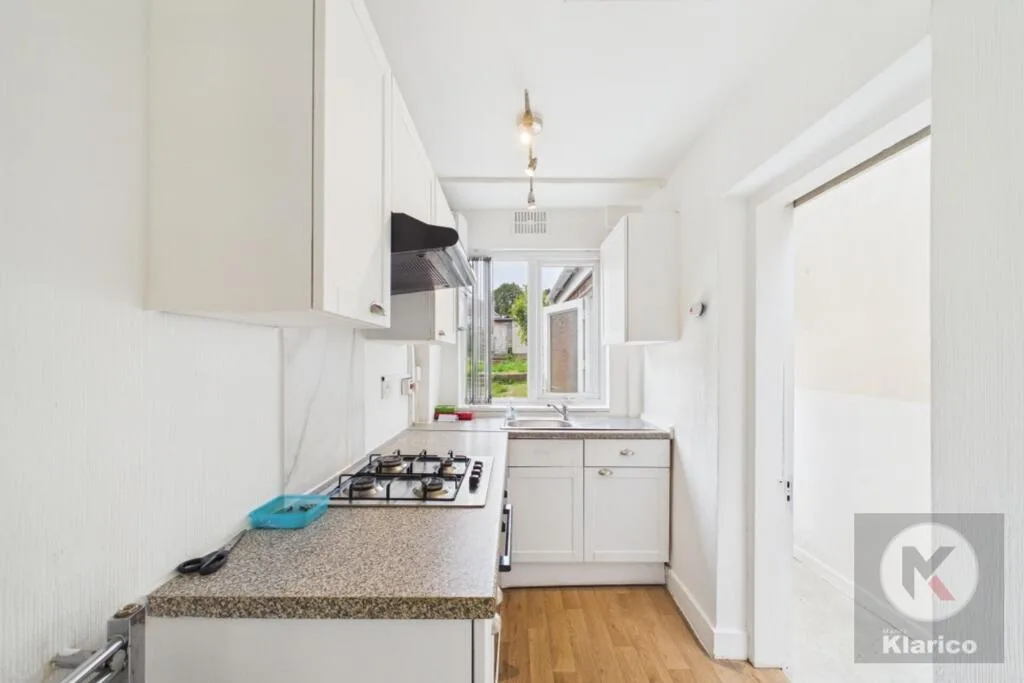 3 bedroom semi-detached house for rent