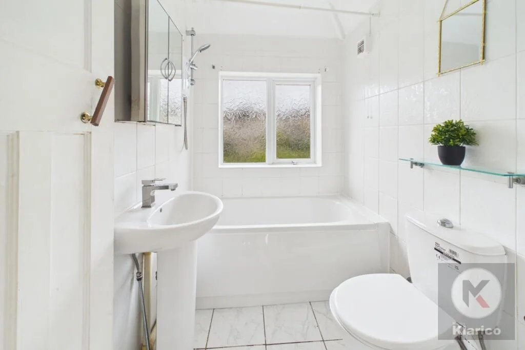 3 bedroom semi-detached house for rent