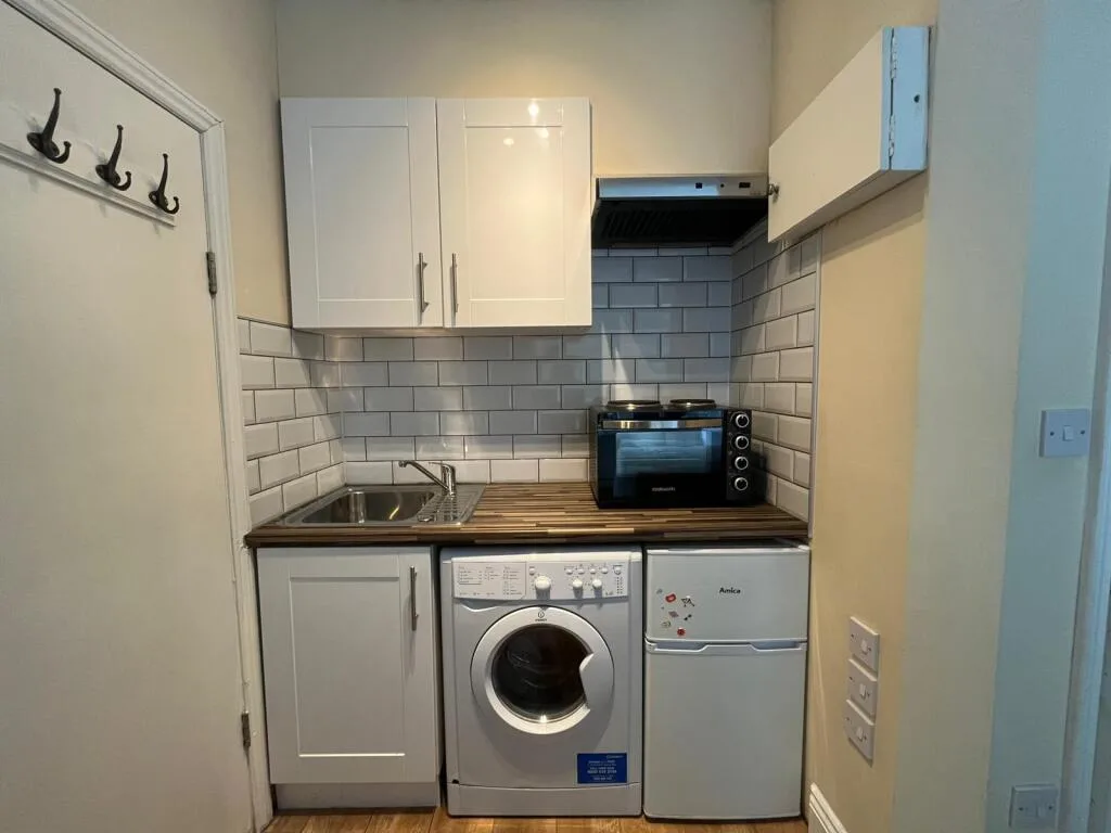 Studio flat for rent