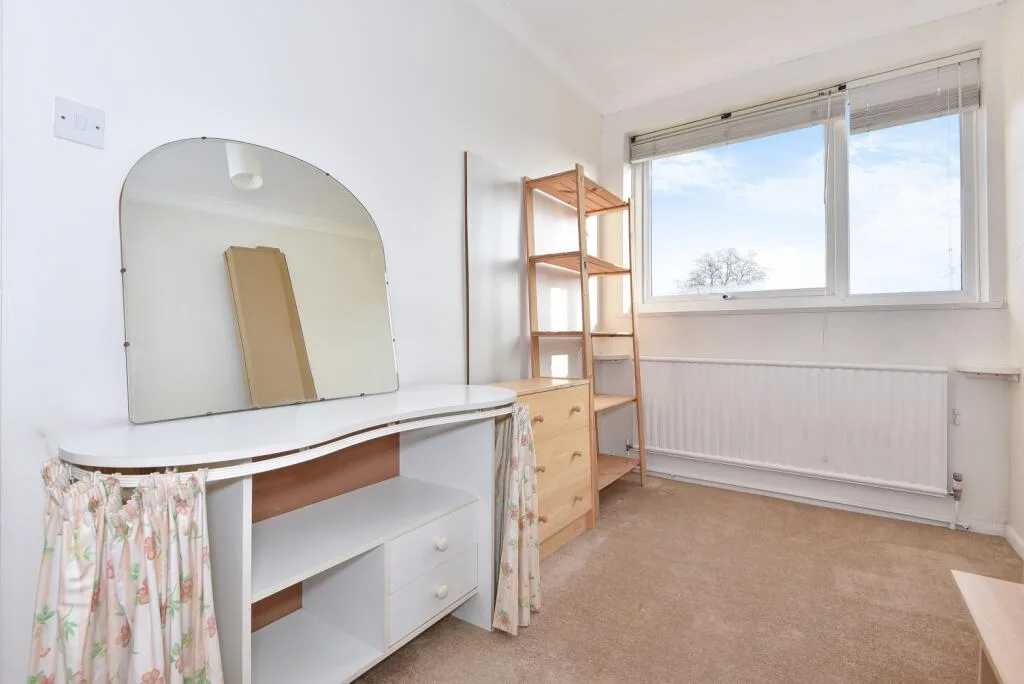 2 bedroom maisonette for rent
