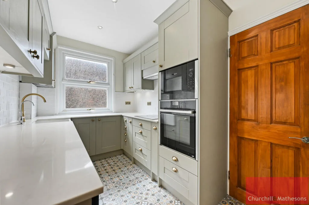 3 bedroom maisonette for rent