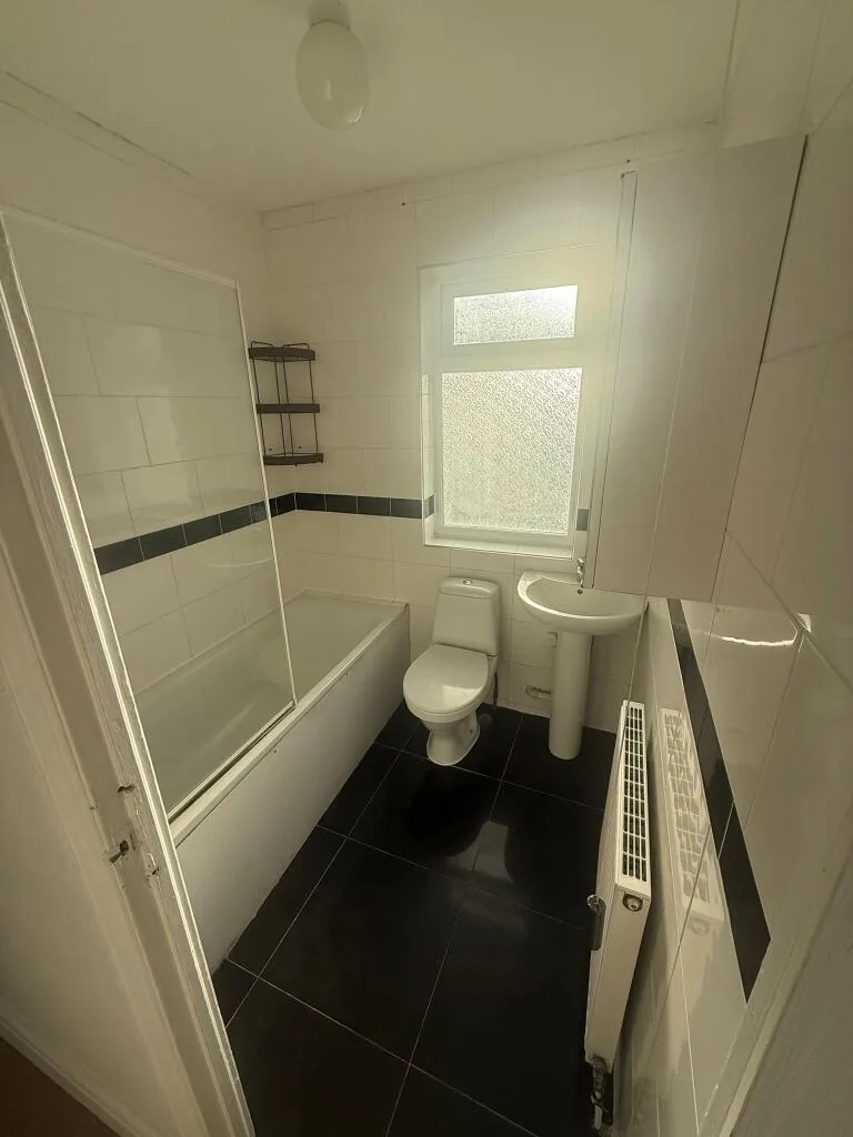 1 bedroom maisonette for rent