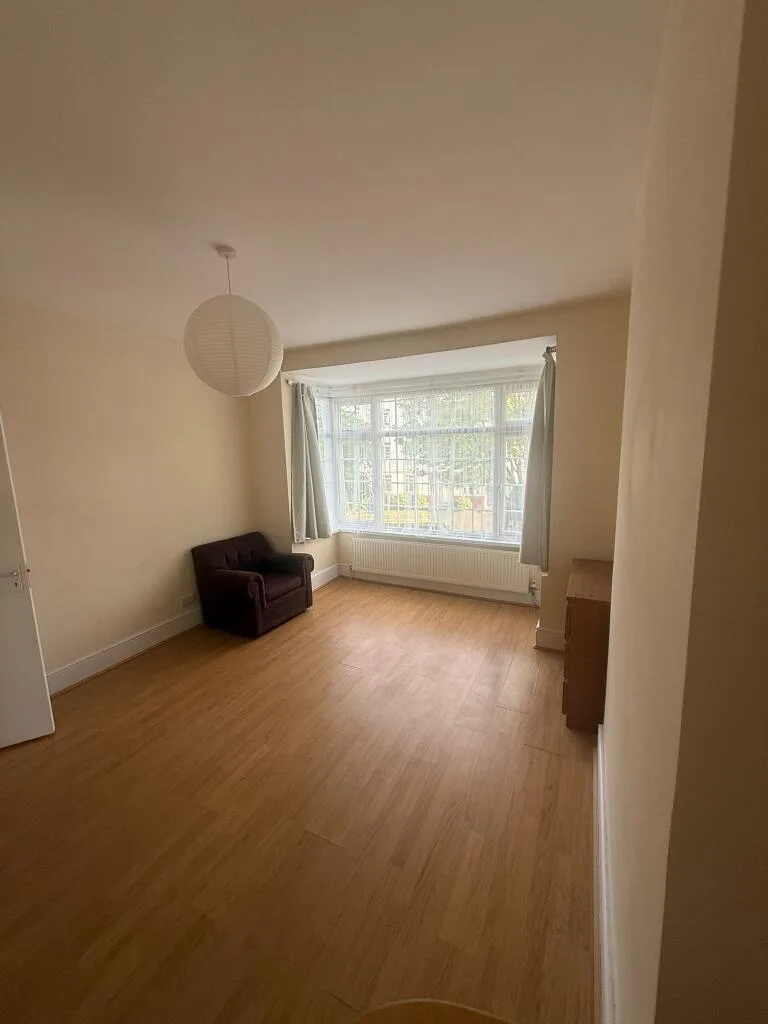 1 bedroom maisonette for rent