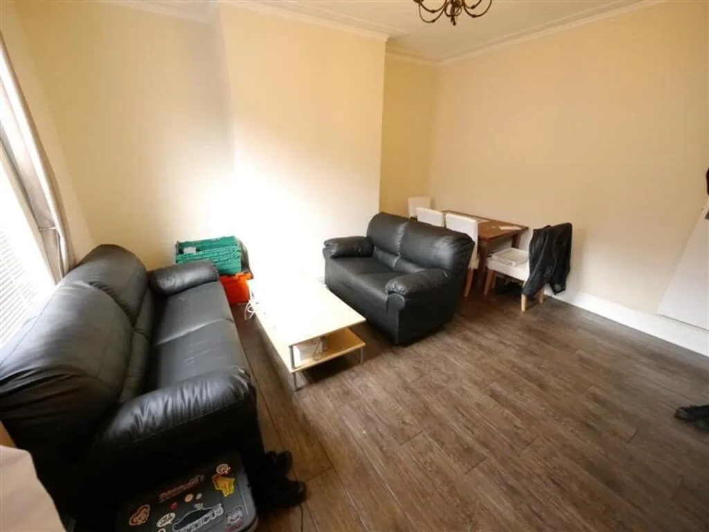2 bedroom terraced house for rent