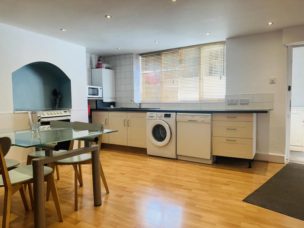 1 bedroom apartment for rent