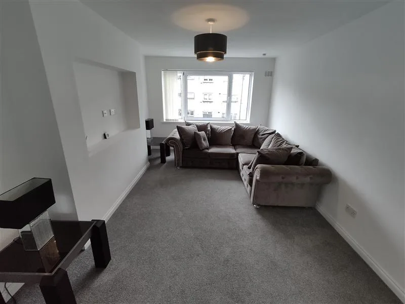 3 bedroom flat for rent